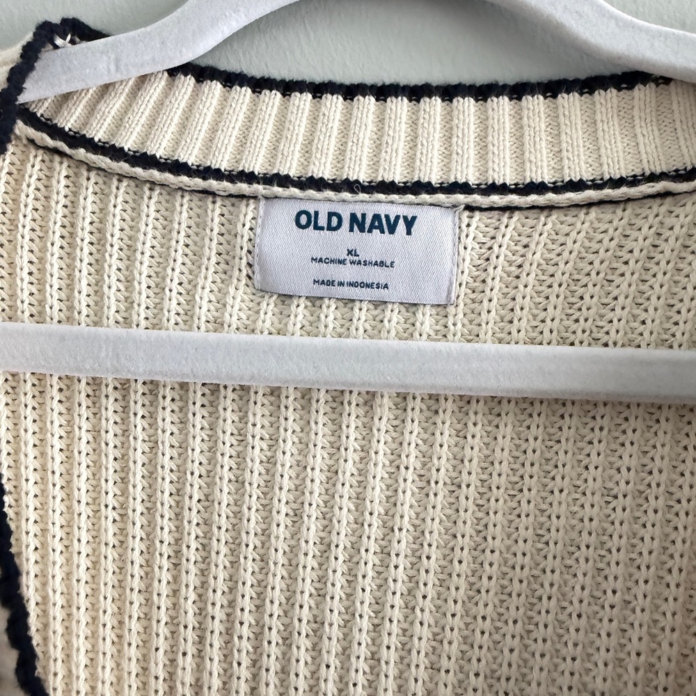 NWT Old Navy Cream Cardigan with Black Trim - XL - Picture 2 of 4